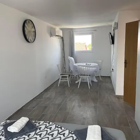 Music Vir Apartment Exterior foto